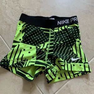 Nike pro